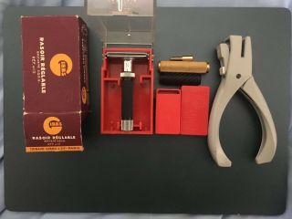Gibbs No 17 Adjustable Safety Razor,  Punch,  And Extra Handles