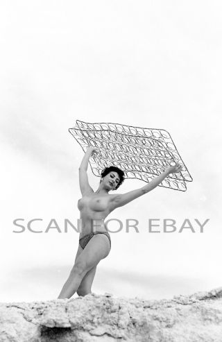 Mary Linero Nude 35mm Negative Busty Classic Model Vintage 1950 ' s Pinup h16.  13 2