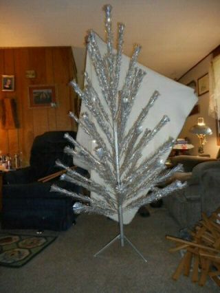 Vintage PECO 5 ft 10 in Aluminum Christmas Tree w/box 46 Branches Plus 2 Extra 3