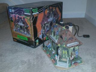 2008 Lemax Spooky Town PHANTOM STATION - In Like New/Mint - Retired 3