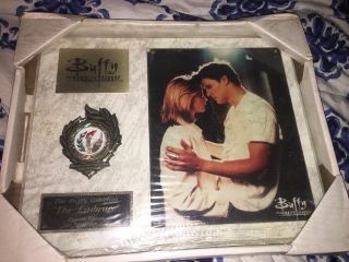 Buffy The Vampire Slayer,  The Embrace Limited 185 - 250 Scarce