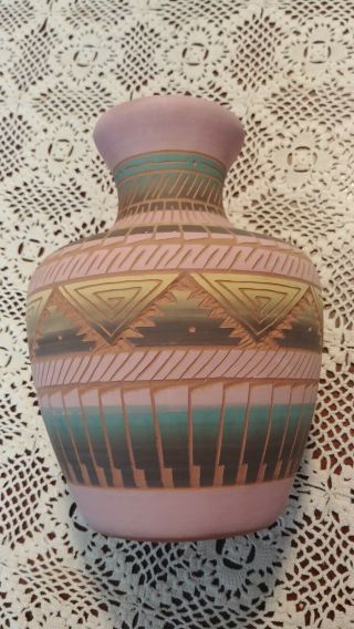 Vtg Signed Tw Navajo Native American Indian Carved Vase Pottery Art