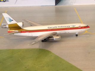 Garuda Indonesia Continental Airlines Dc - 10 Pk - Gib 1/500 Scale Aeroclassics