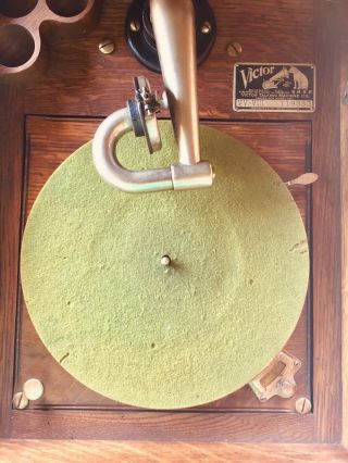 Victor VV - VIII Victrola Oak Tabletop Talking Machine - Antique 5
