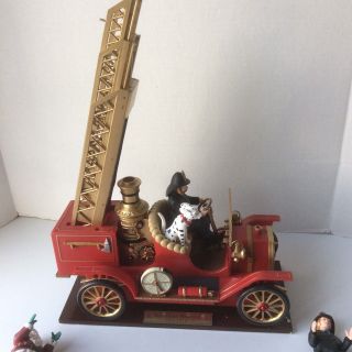 Mr Christmas Fire Truck America ' s Bravest Animated Musical Christmas Climb Santa 4