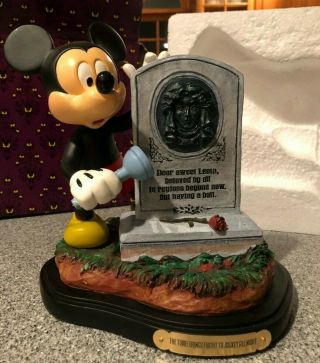 Disney Haunted Mansion Tomb Brings Fright To Mickey Happy Haunts 999 Le 500