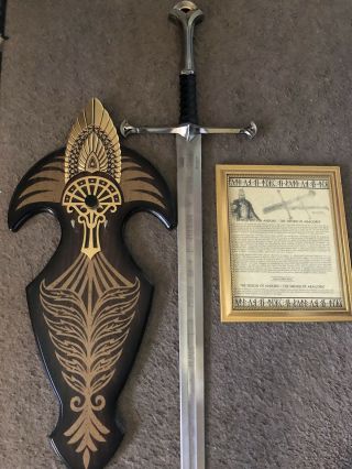 LORD OF THE RINGS ANDURIL AND NARSIL UNITED CUTLERY MOVIE SWORD REPLICAS 3