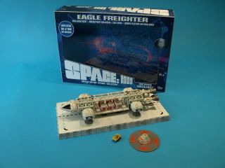Space 1999 Eagle Freighter Diecast Set 1: Breakaway - Sixteen 12
