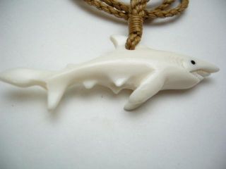 Hawaiian Hawaii Jewelry Shark Buffalo Bone Carve Pendant Necklace/choker 35304