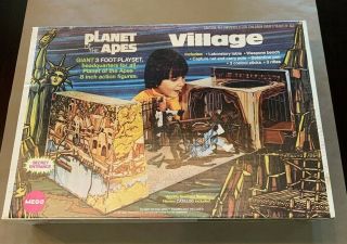 Planet Of The Apes Village & Figures Mego W/ Action Figures