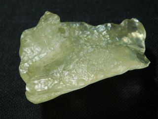 A Big Semi Translucent 100 Natural Libyan Desert Glass From Egypt 47.  1gr e 7