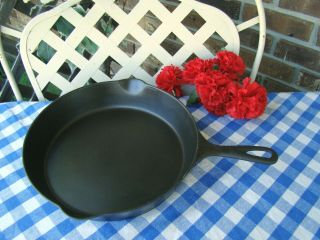 Wapak Early Straight Logo 9 Cast Iron Skillet – Cleaned And Seasoned