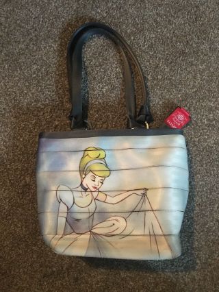 Harveys Seatbelt Disney Cinderella Bag