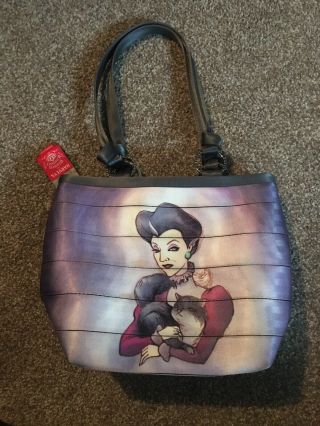 Harveys Seatbelt Disney Cinderella Bag 2