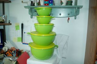 Tupperware Thatsa Bowl Set 2 1/2,  6,  12,  32,  42 Cup Lettuce Margarita Green