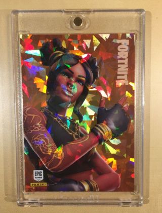 2019 Panini Fortnite Series 1 Luxe Legendary Outfit 300 Crystal Shard Card