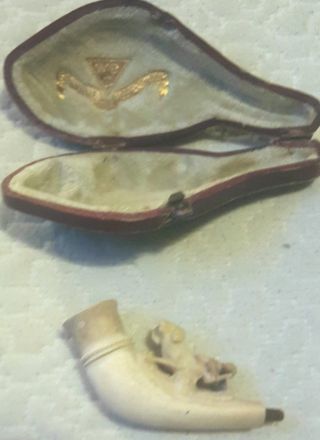 Antique Miniature Meerschaum Pipe With Carved Dog