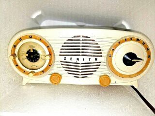 Vintage Old Zenith Long Distance Tube Radio Telechron Movement S - 18535 White