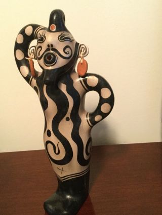 Virgil Ortiz Pottery Figure M: 10.  5” T5.  5”w (old Style Mono)