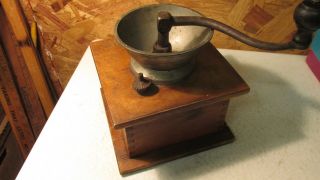 Antique Chas.  Parker Eagle Coffee Mill No.  106 3