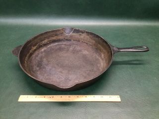 Antique Vintage Cast Iron Frying Pan No.  12 W/ Heat Ring 13 " In Diameter