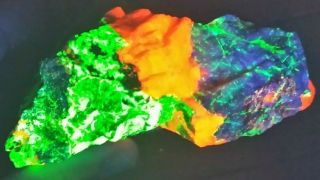 Fluorescent Hardystonite Clinohedrite Willemite & Calcite Crystal Franklin Usa