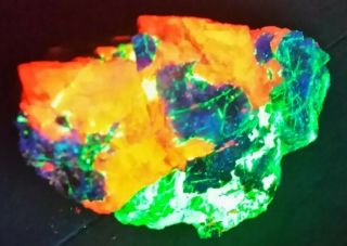 Fluorescent Hardystonite Clinohedrite Willemite & Calcite Crystal Franklin USA 3