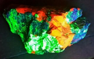 Fluorescent Hardystonite Clinohedrite Willemite & Calcite Crystal Franklin USA 4