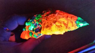 Fluorescent Hardystonite Clinohedrite Willemite & Calcite Crystal Franklin USA 8