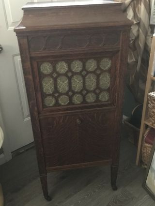 Early Tiger Oak Edison Cylinder Cabinet Phonograph