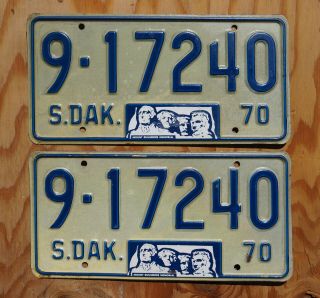 1970 South Dakota Mt Rushmore License Plate Pair / Set