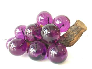 Vtg Purple Lucite Glass Acrylic Grapes Cluster Driftwood Retro 60’s Mod Decor