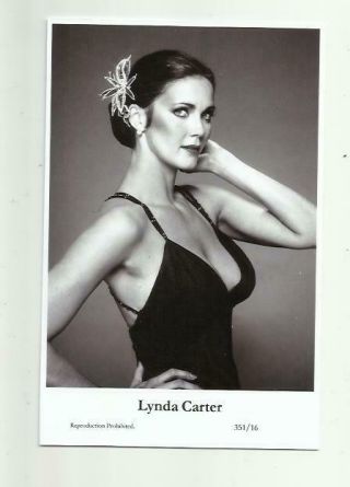 N483) Lynda Carter Swiftsure (351/16) Photo Postcard Film Star Pin Up