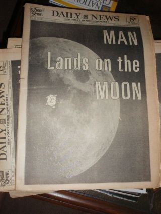 Daily News " Man Lands On The Moon " July 21,  1969 Night Owl