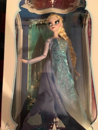 Disney Store Snow Queen Elsa Limited Edition 17 Inch Doll From Frozen