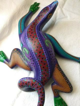 OAXACA WOOD CARVING LIZARD 2002 BY JACOBO AND MARIA ANGELES 3