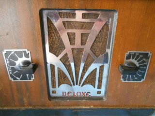 1934 Art Deco Deluxe Jr Chrome Grill 4 Tube Wood Table Radio Model 45 MFGR 1731 2