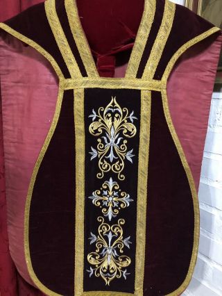 Red embroderie Roman Chasuble,  vestment,  chalice,  monstrance,  reliquary 8