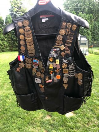 Men’s Size M Vest With Tons Of Harley - Davidson Pins And Patches Black Leather