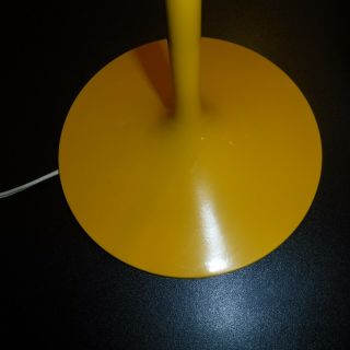 Mid Century Stemlite ball lamp by Design Line INC.  Bill Curry Yellow tulip base 8