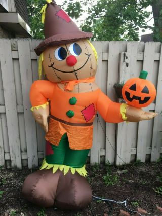Gemmy Airblown Inflatable Halloween Scarecrow With Pumpkin 8 