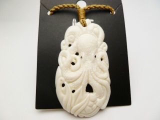 Hawaii Jewelry Octopus Buffalo Bone Carved Pendant Necklace/choker 35548