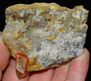 Mw: Native GOLD and Tellurium in Quartz - Katie Mine,  Basin,  Montana - 2