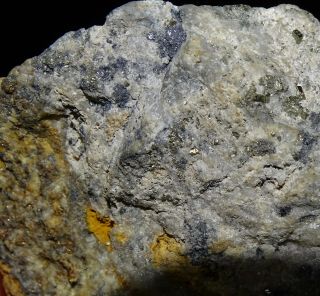 Mw: Native GOLD and Tellurium in Quartz - Katie Mine,  Basin,  Montana - 6