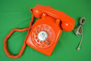Vintage Itt 500 Orange Rotary Dial Mid Century Desk Phone Telephone