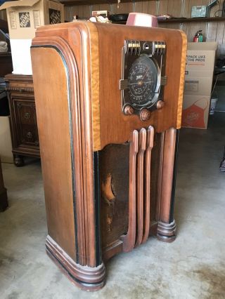 Zenith 1940’s? Antique Art Deco Radio Console Model 6 - S - 362