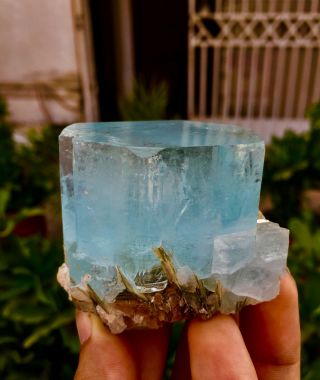 WoW 1235 C.  T Top Class Damage Terminated Blue Color Aquamarine Crystal 3