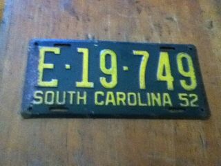 Vintage License Plate Tag South Carolina Sc 1952 E 19 749 Rustic $4 Combine Ship