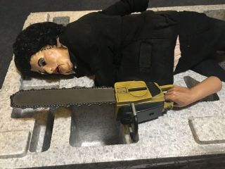 Sideshow Premium Format Leatherface Pretty Woman Texas Chainsaw Massacre 5