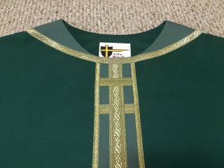 GREEN & GOLD VESTMENT WITH STOLE,  HOLY ROOD GUILD 2